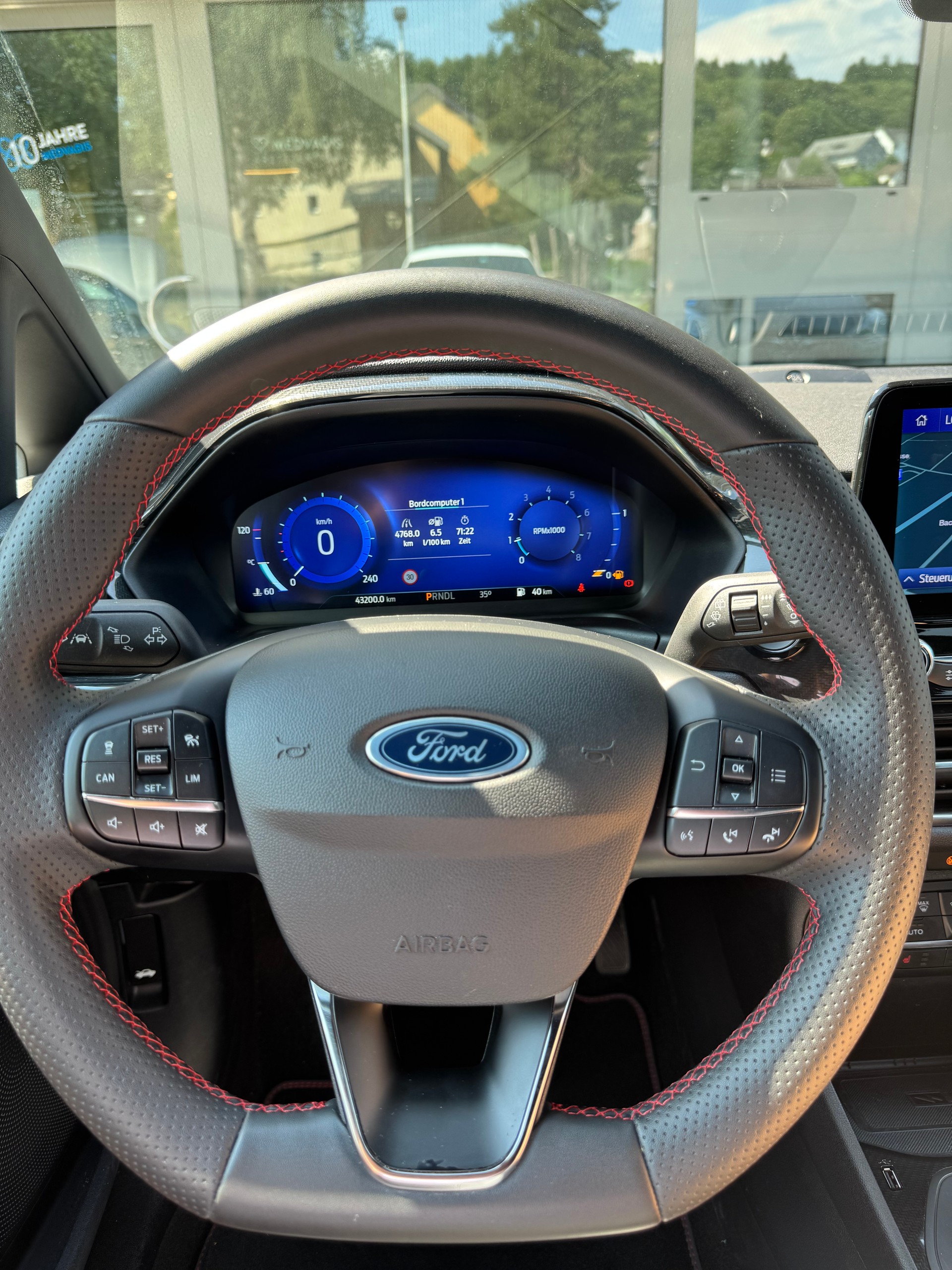 FORD 1.0 EcoB Hybrid ST-Line X-image-4