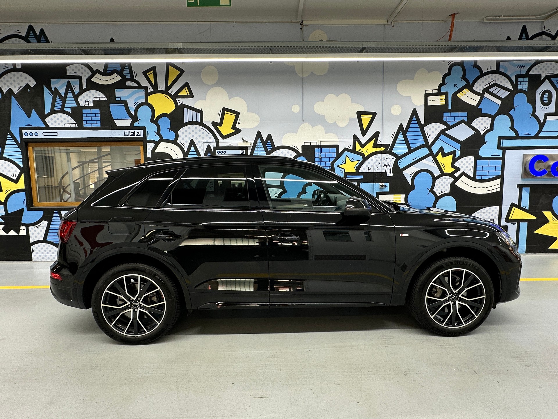 AUDI Q5 40 TDI S-line quattro S-tronic-image-2