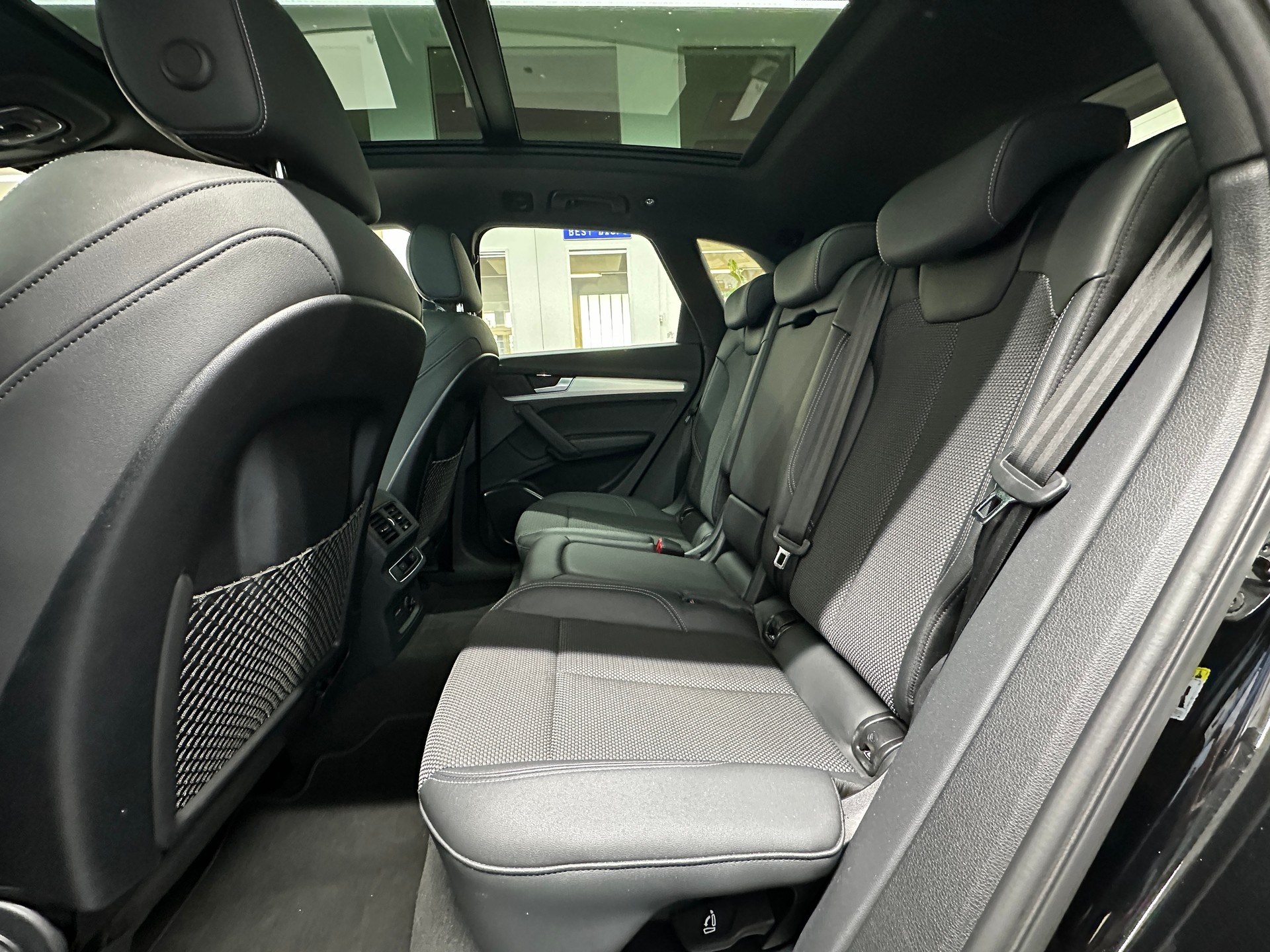 AUDI Q5 40 TDI S-line quattro S-tronic-image-9