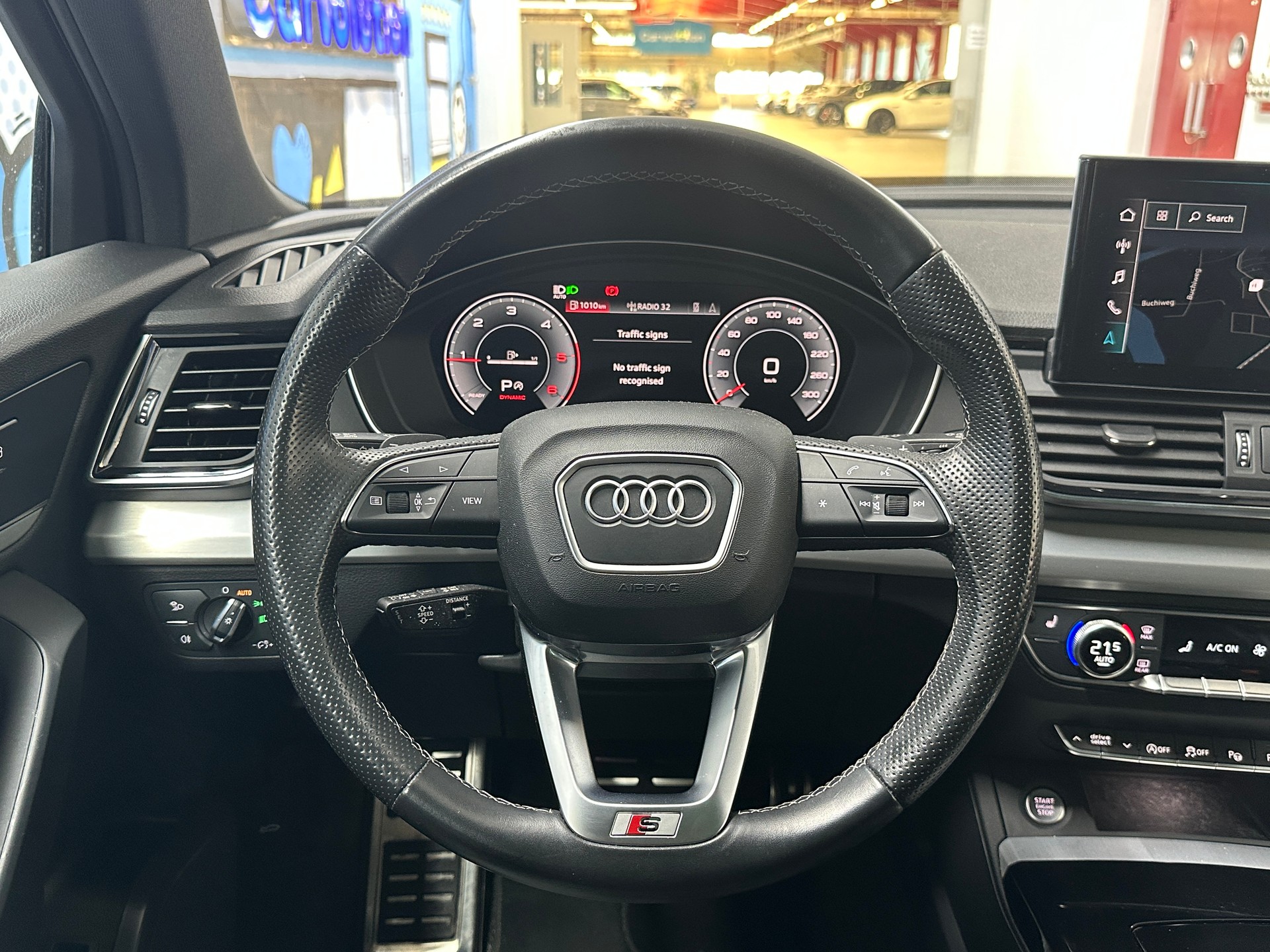 AUDI Q5 40 TDI S-line quattro S-tronic-image-11