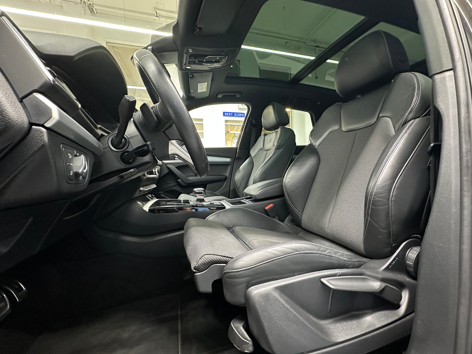 AUDI Q5 40 TDI S-line quattro S-tronic-image-8