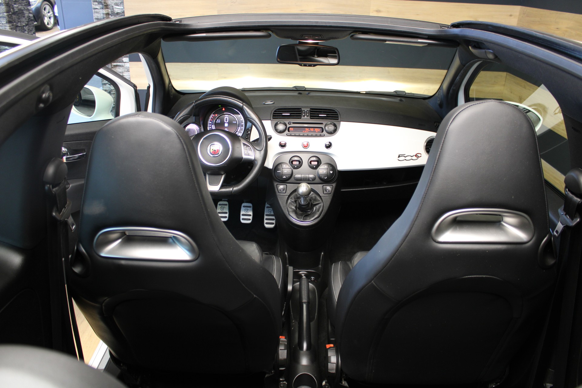 FIAT 595 1.4 16V Turbo Abarth Turismo-image-9