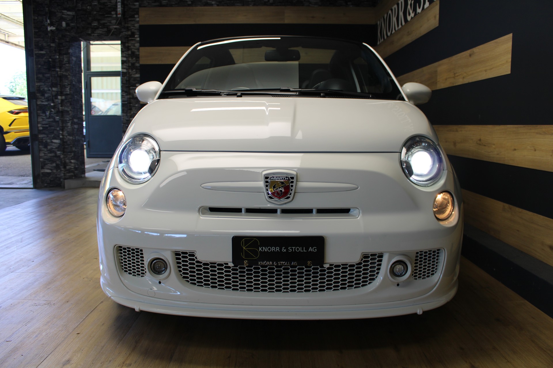 FIAT 595 1.4 16V Turbo Abarth Turismo-image-2