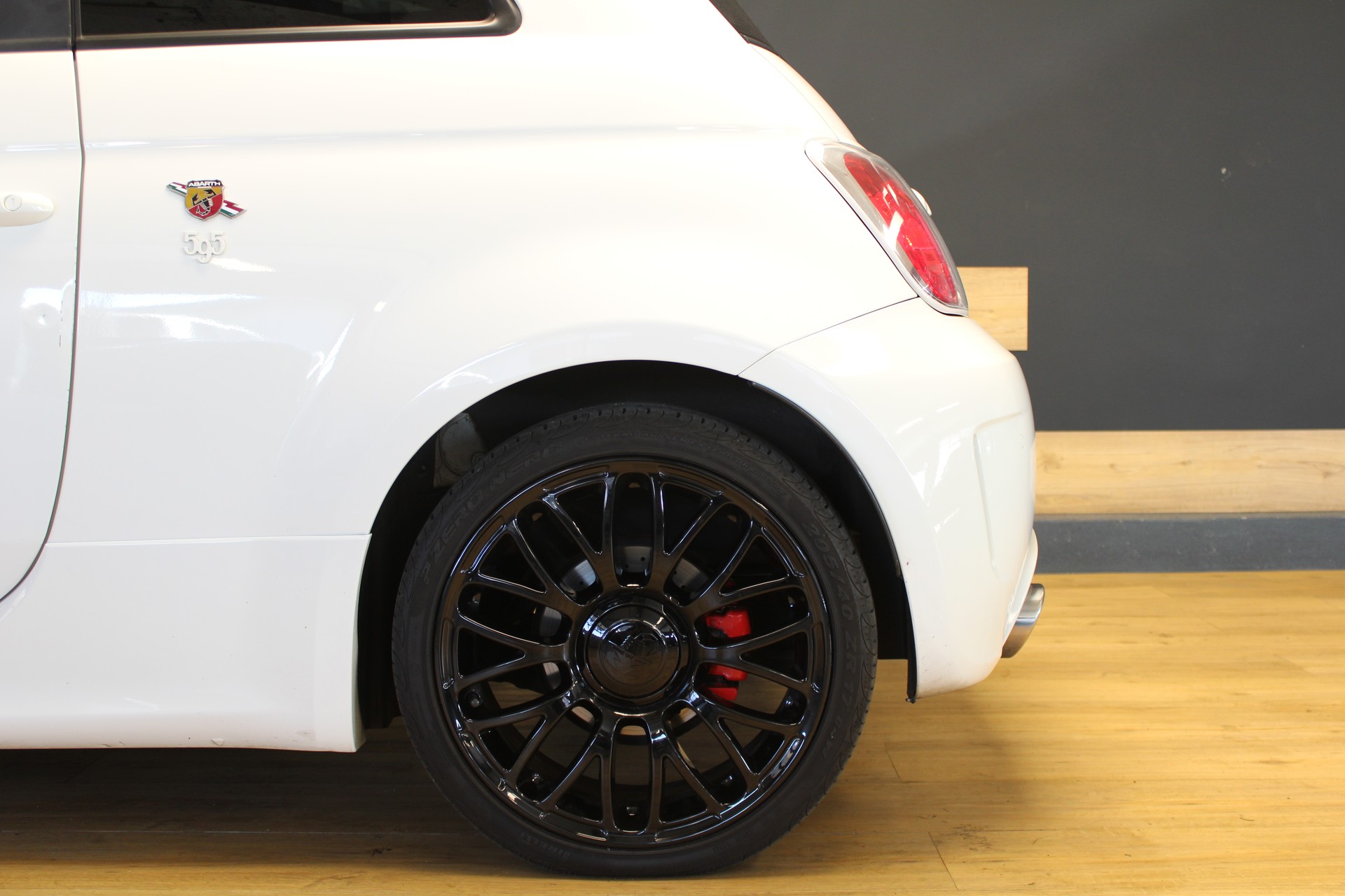 FIAT 595 1.4 16V Turbo Abarth Turismo-image-12