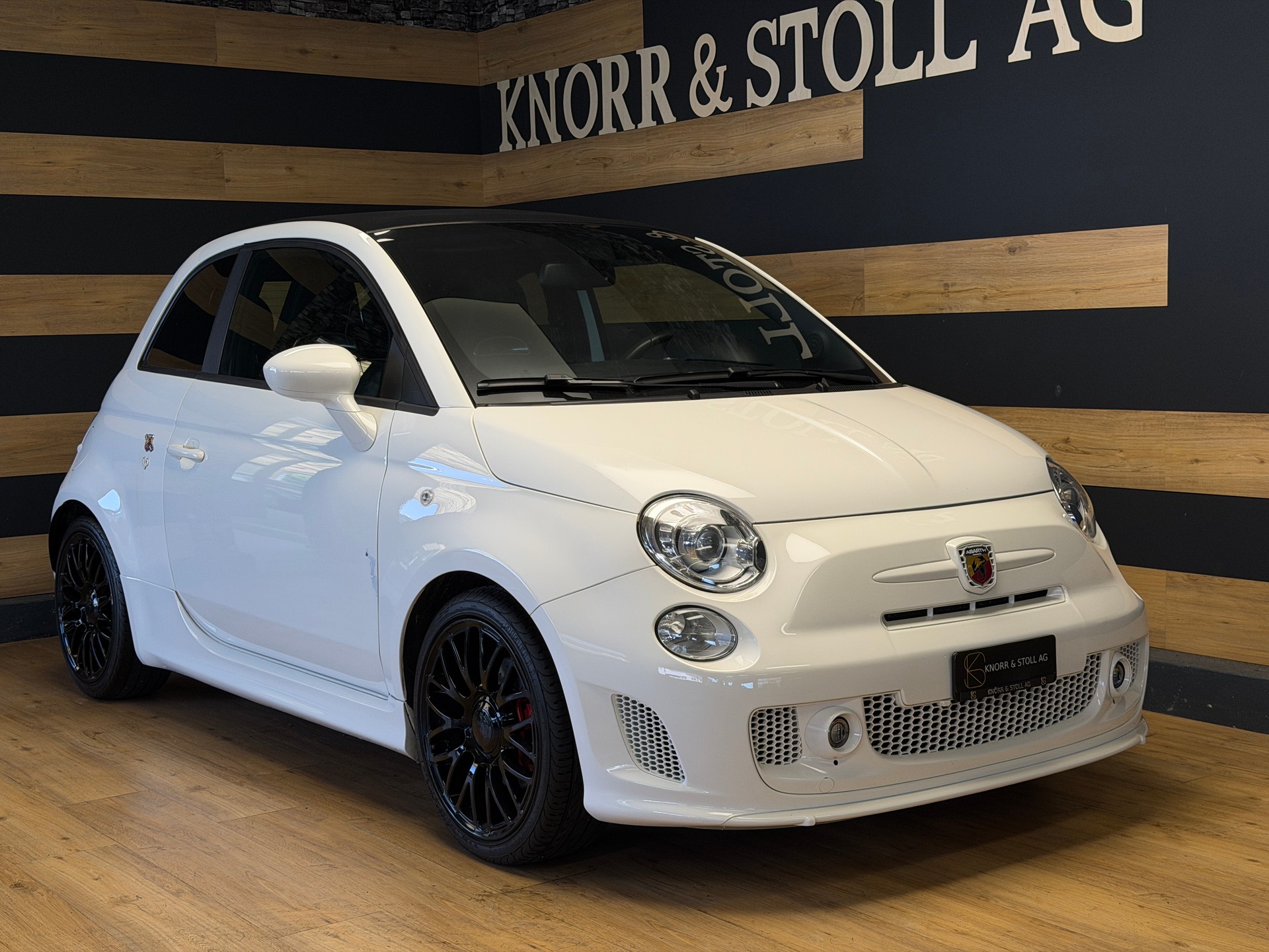 FIAT 595 1.4 16V Turbo Abarth Turismo-image-0