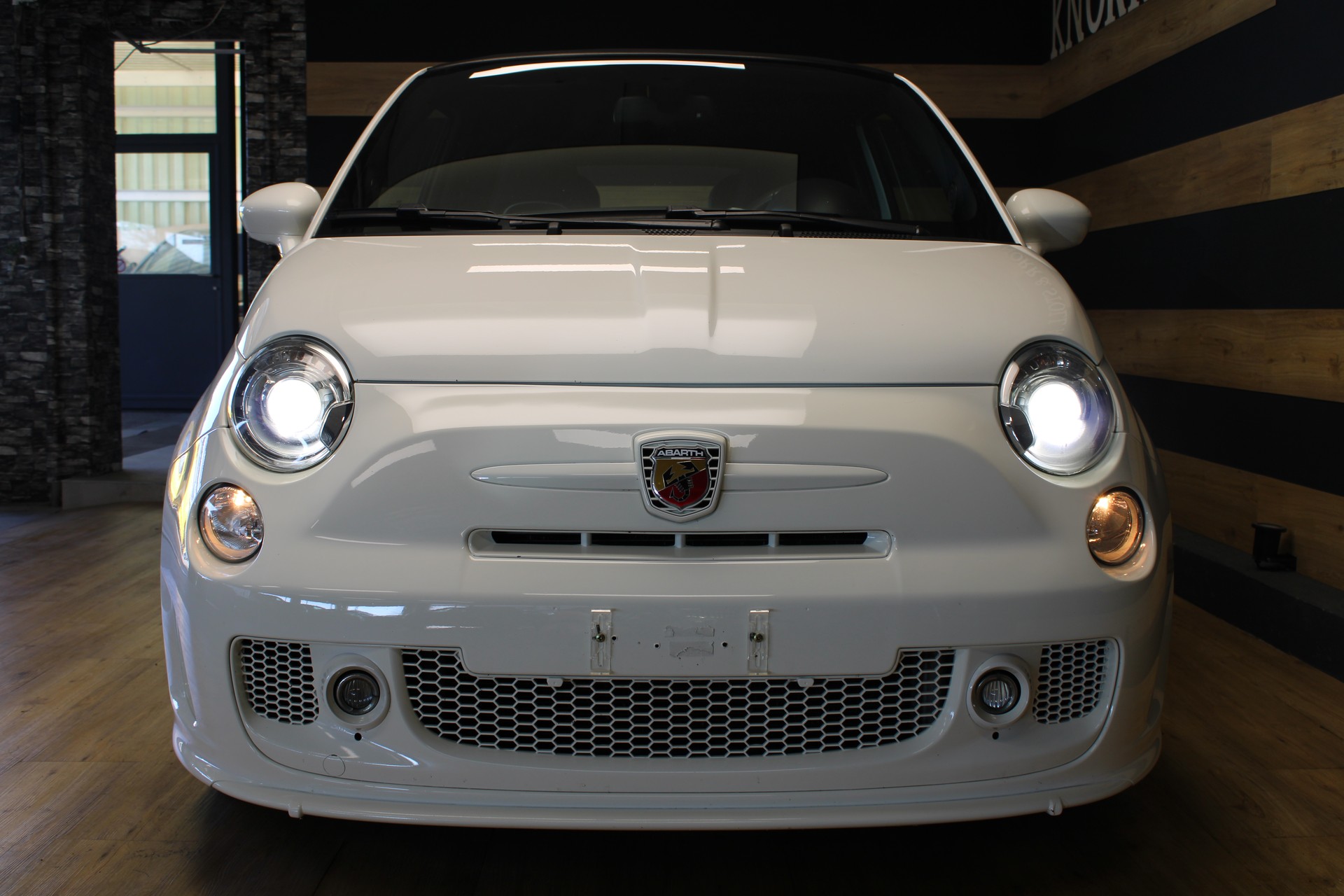 FIAT 595 1.4 16V Turbo Abarth Turismo-image-3