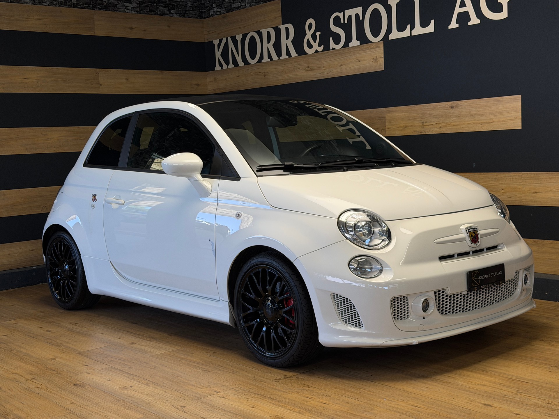 FIAT 595 1.4 16V Turbo Abarth Turismo-image-1