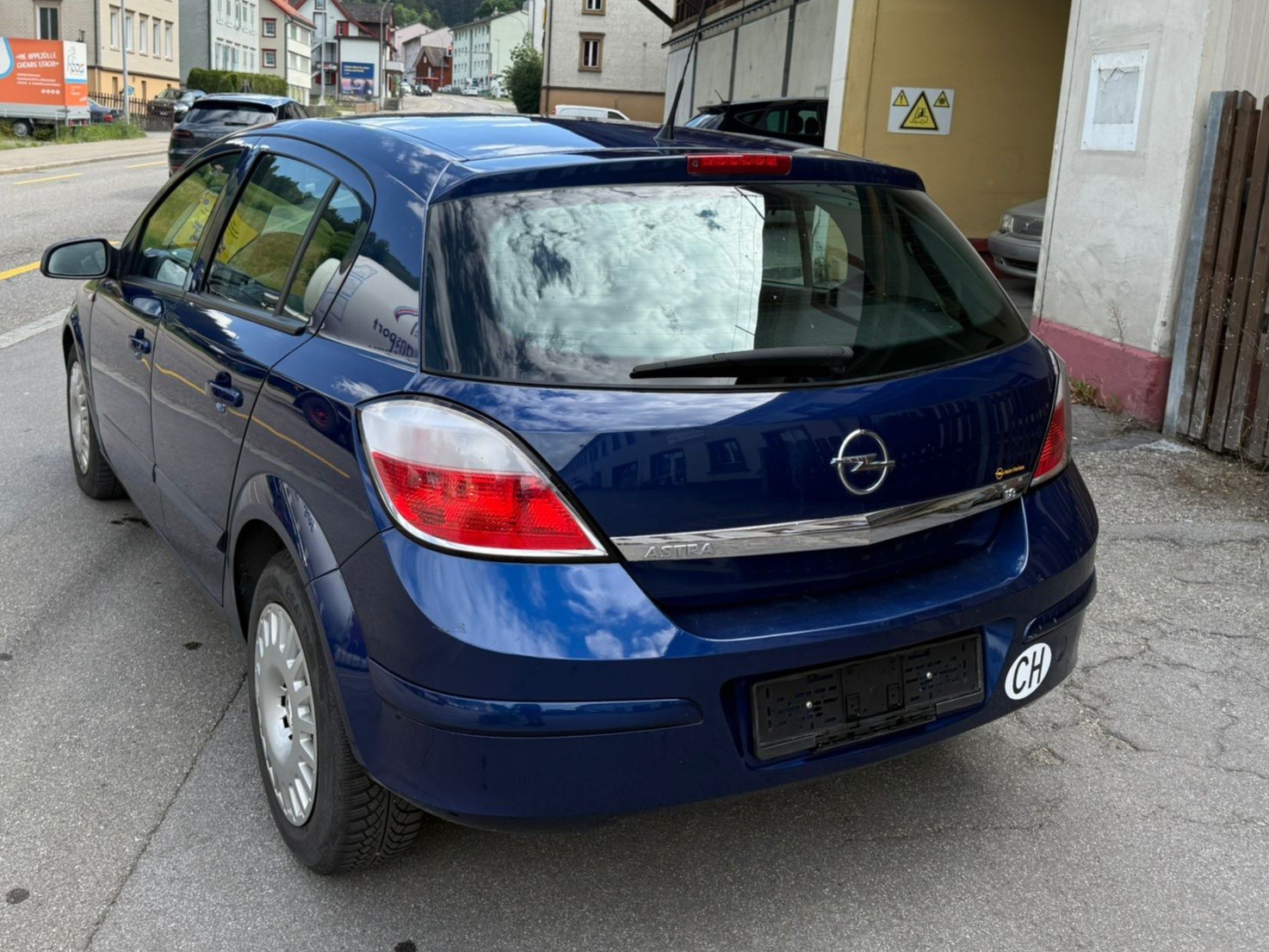 OPEL Astra 1.8i 16V Enjoy-image-2