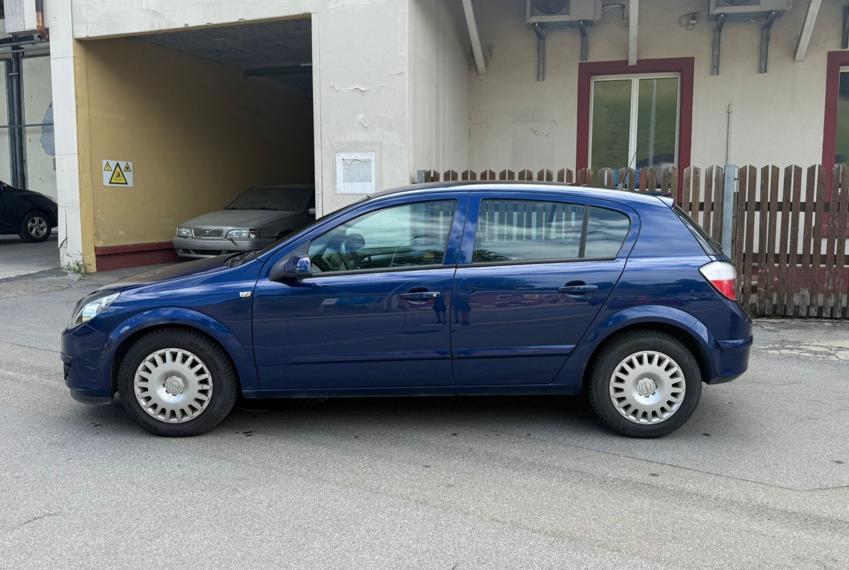 OPEL Astra 1.8i 16V Enjoy-image-4