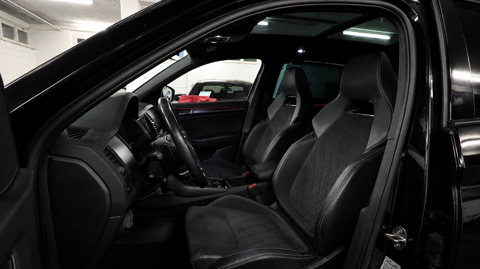 SKODA Kodiaq 2.0 TDI 200 Sportline DSG-image-4