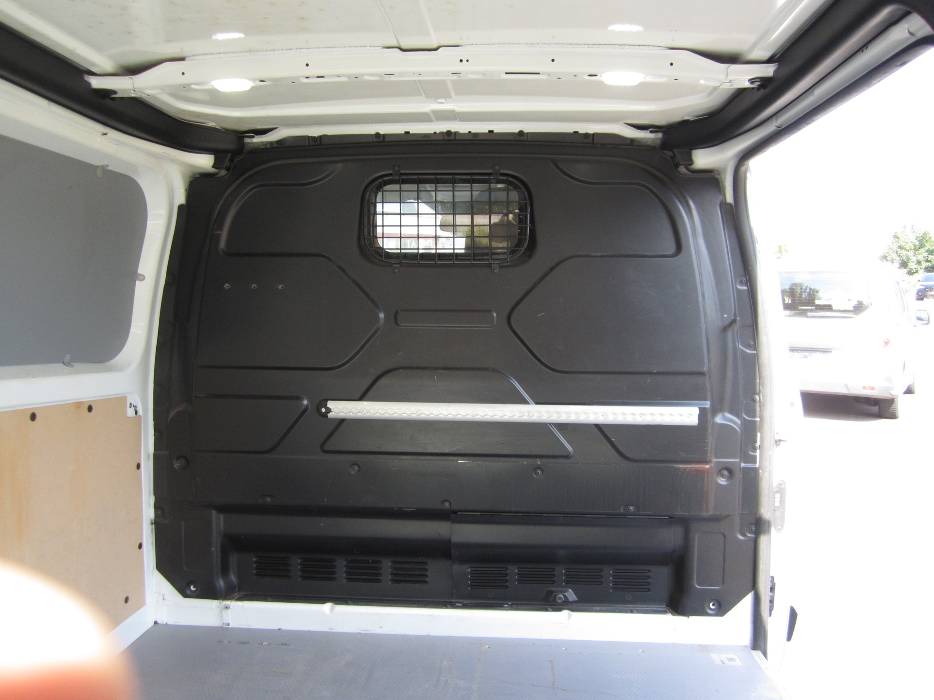FORD 2.0 TDI 130 PS 280 L1 H1Trend Automat 3Sitzer-image-12