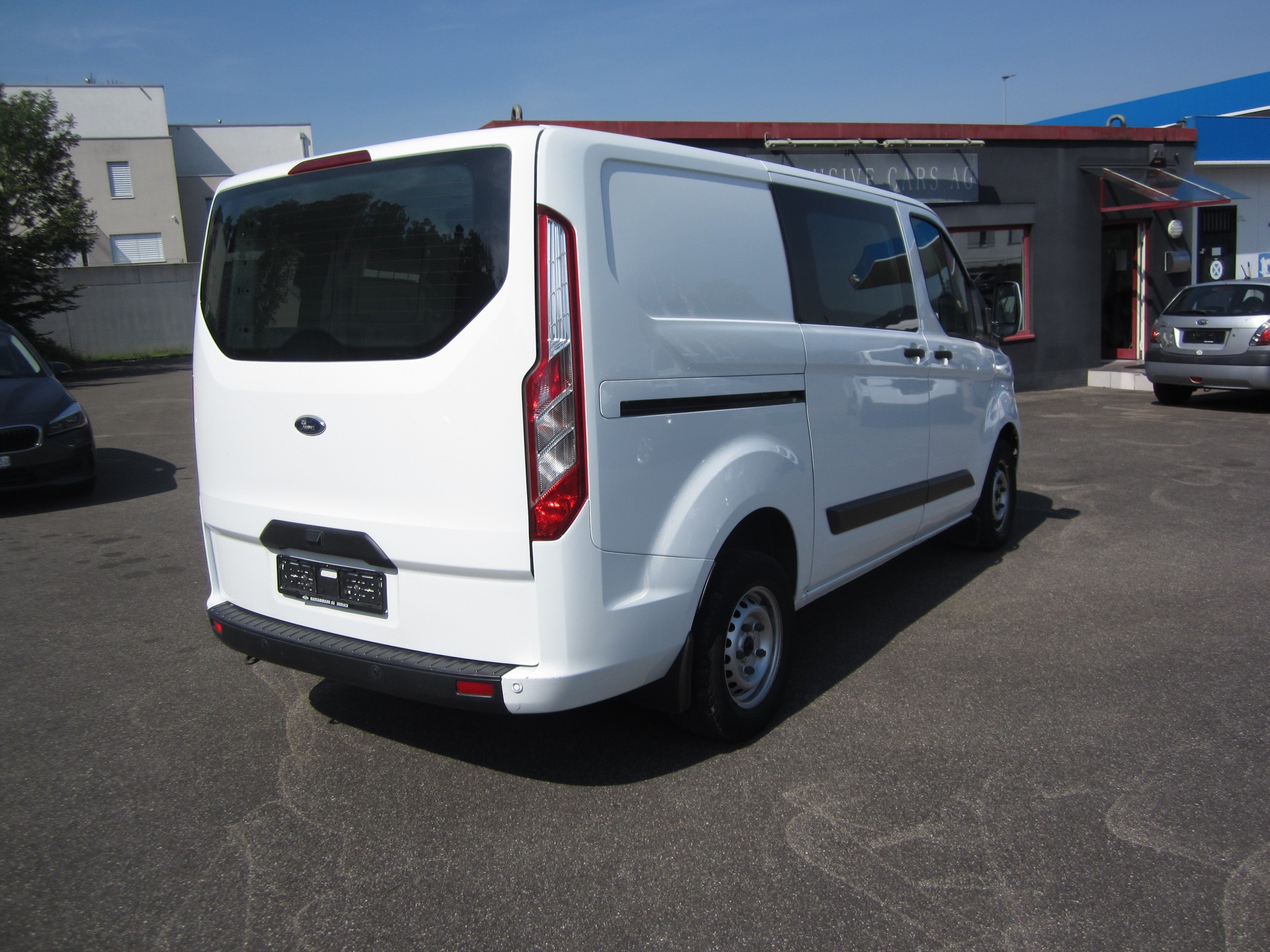 FORD 2.0 TDI 130 PS 280 L1 H1Trend Automat 3Sitzer-image-7