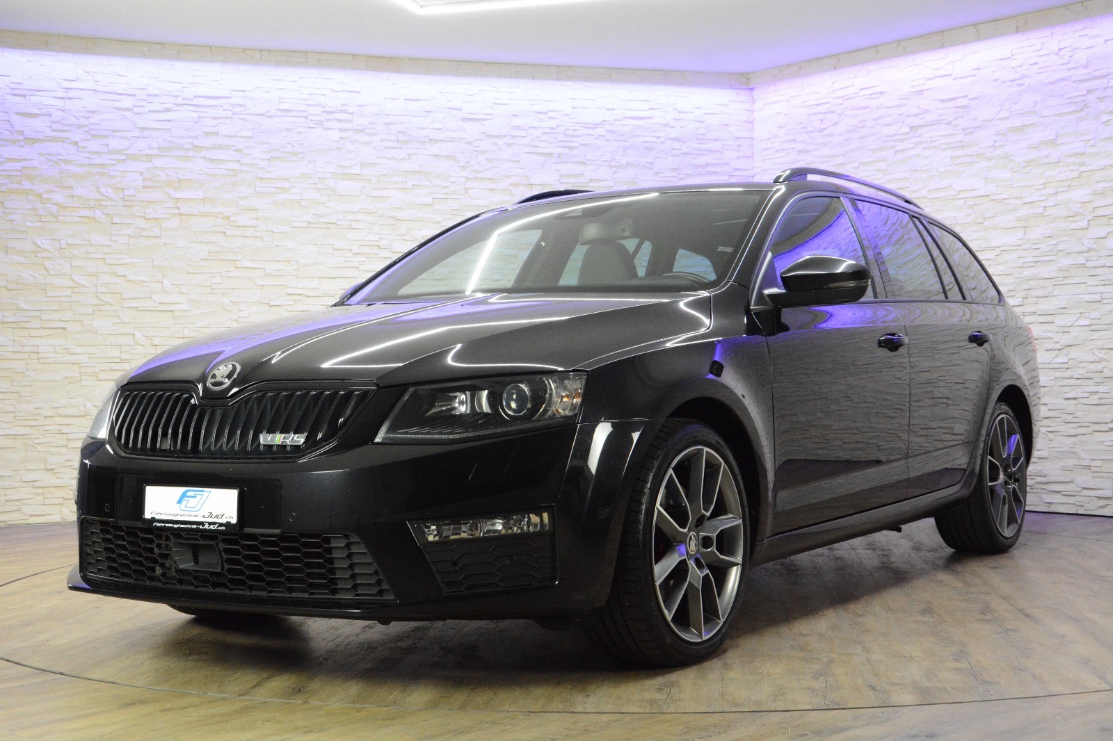 SKODA Octavia Combi 2.0 TDI RS 4x4 DSG-image-0