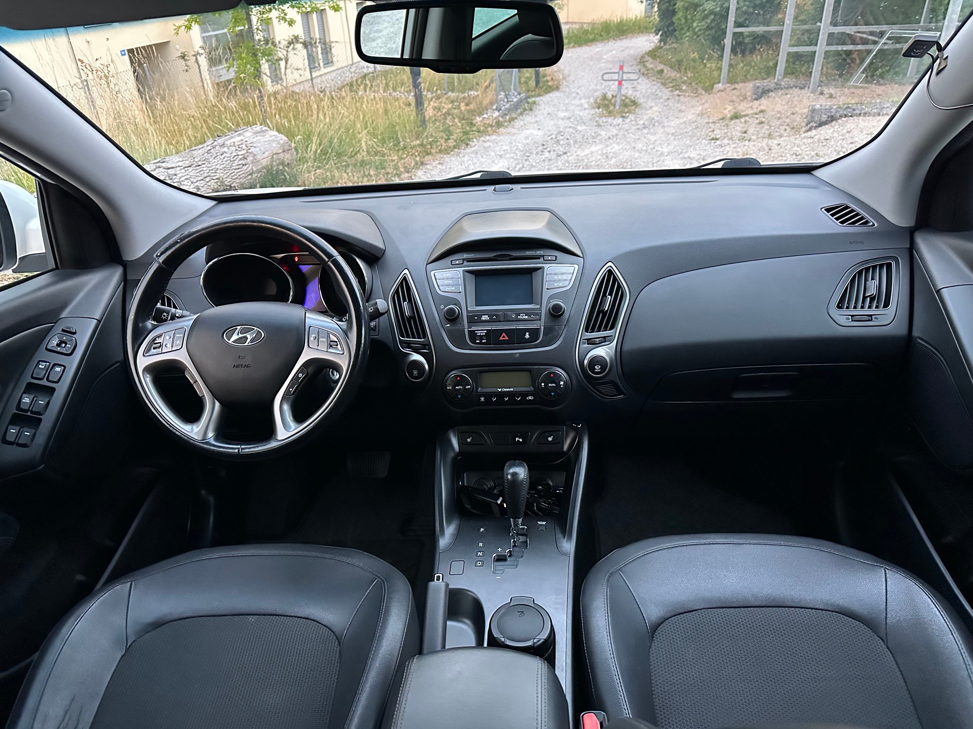 HYUNDAI iX 35 2.0 GDI Style 4WD Automatic-image-1