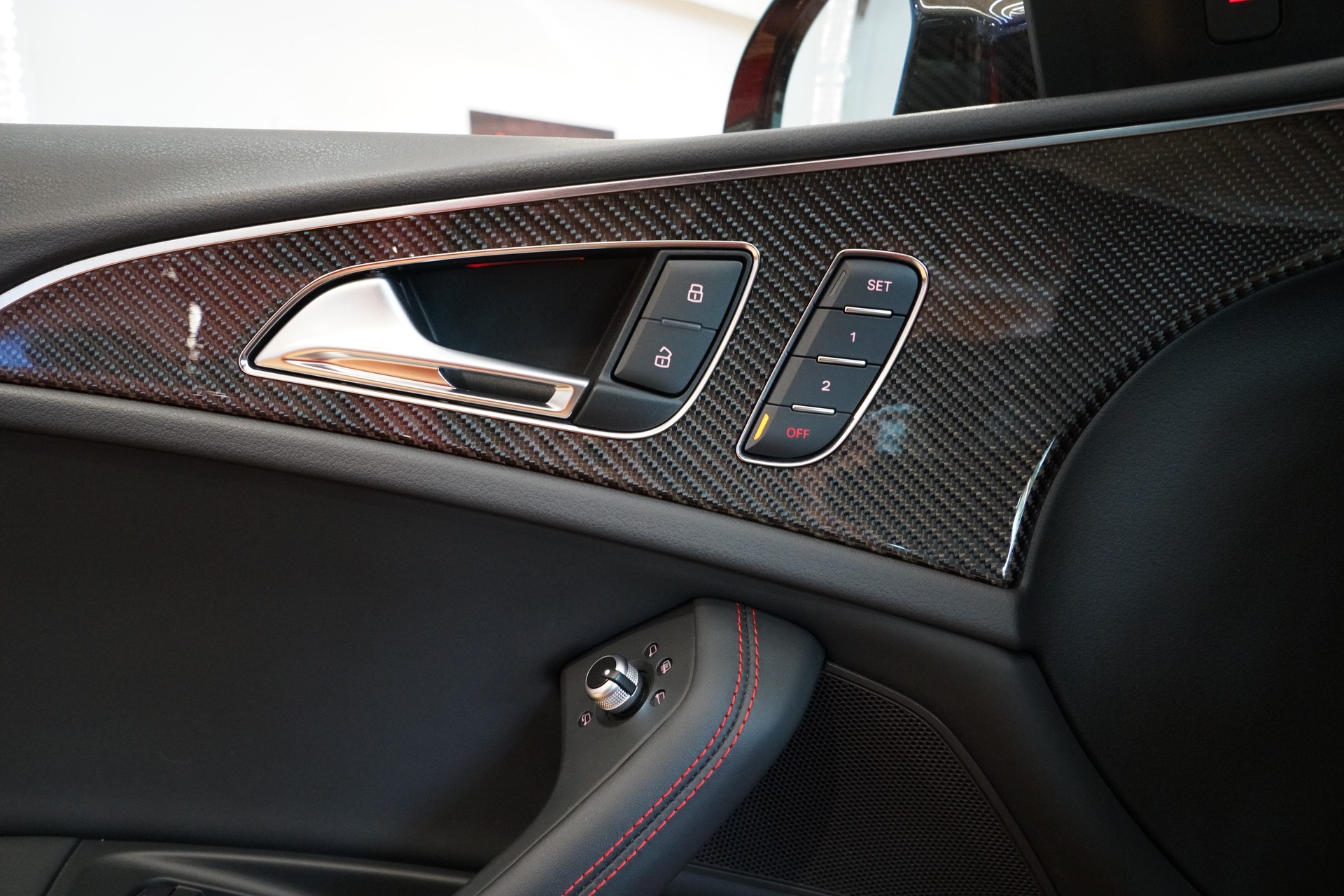 AUDI RS6 Avant 4.0 TFSI V8 quattro Tiptronic Audi Exclusive-image-23
