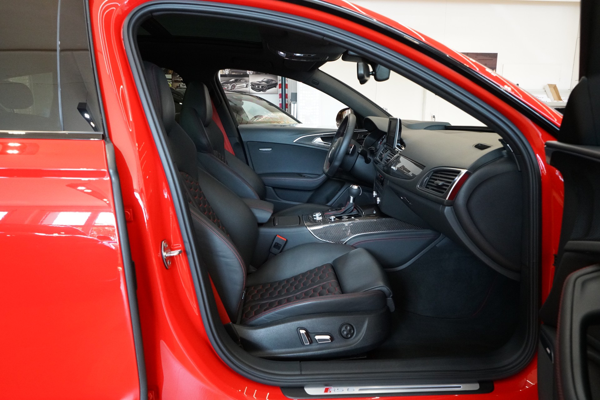 AUDI RS6 Avant 4.0 TFSI V8 quattro Tiptronic Audi Exclusive-image-30