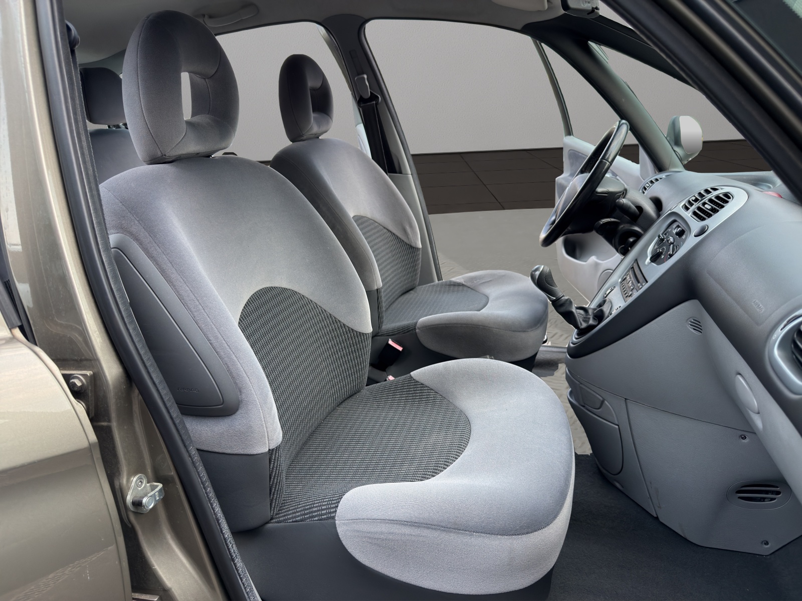 CITROEN Xsara Picasso 1.6i (X)-image-16