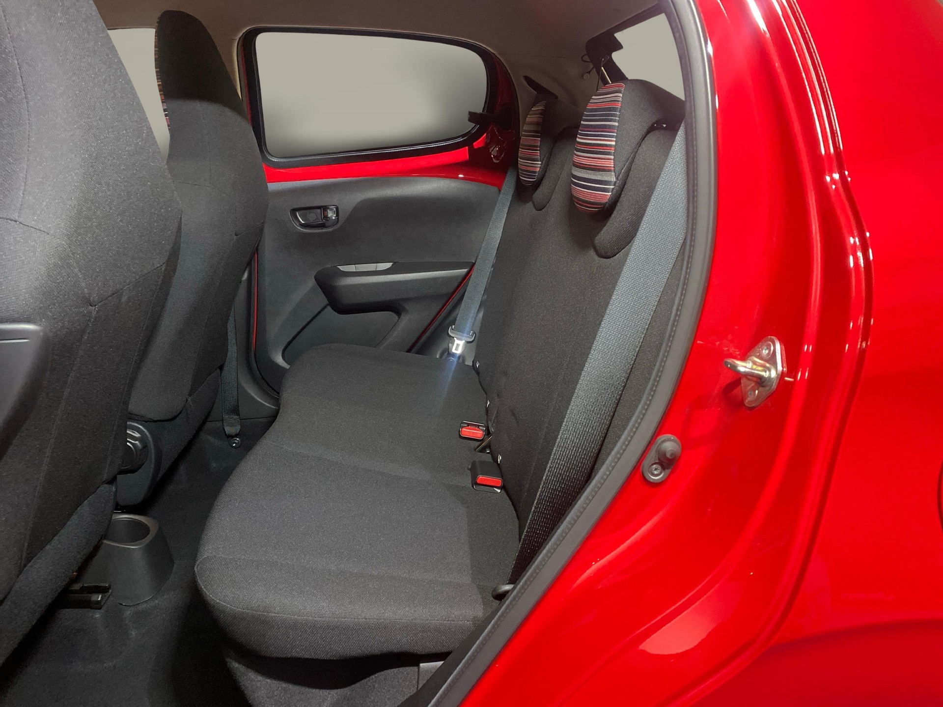 CITROEN C1 1.0 VTi Shine S/S-image-9