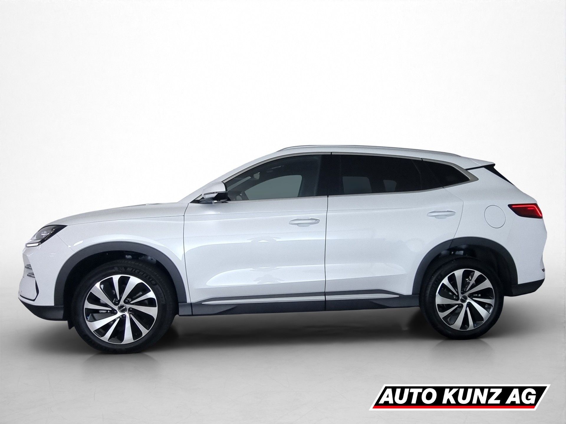 BYD Seal U DM-i Comfort FWD-image-2