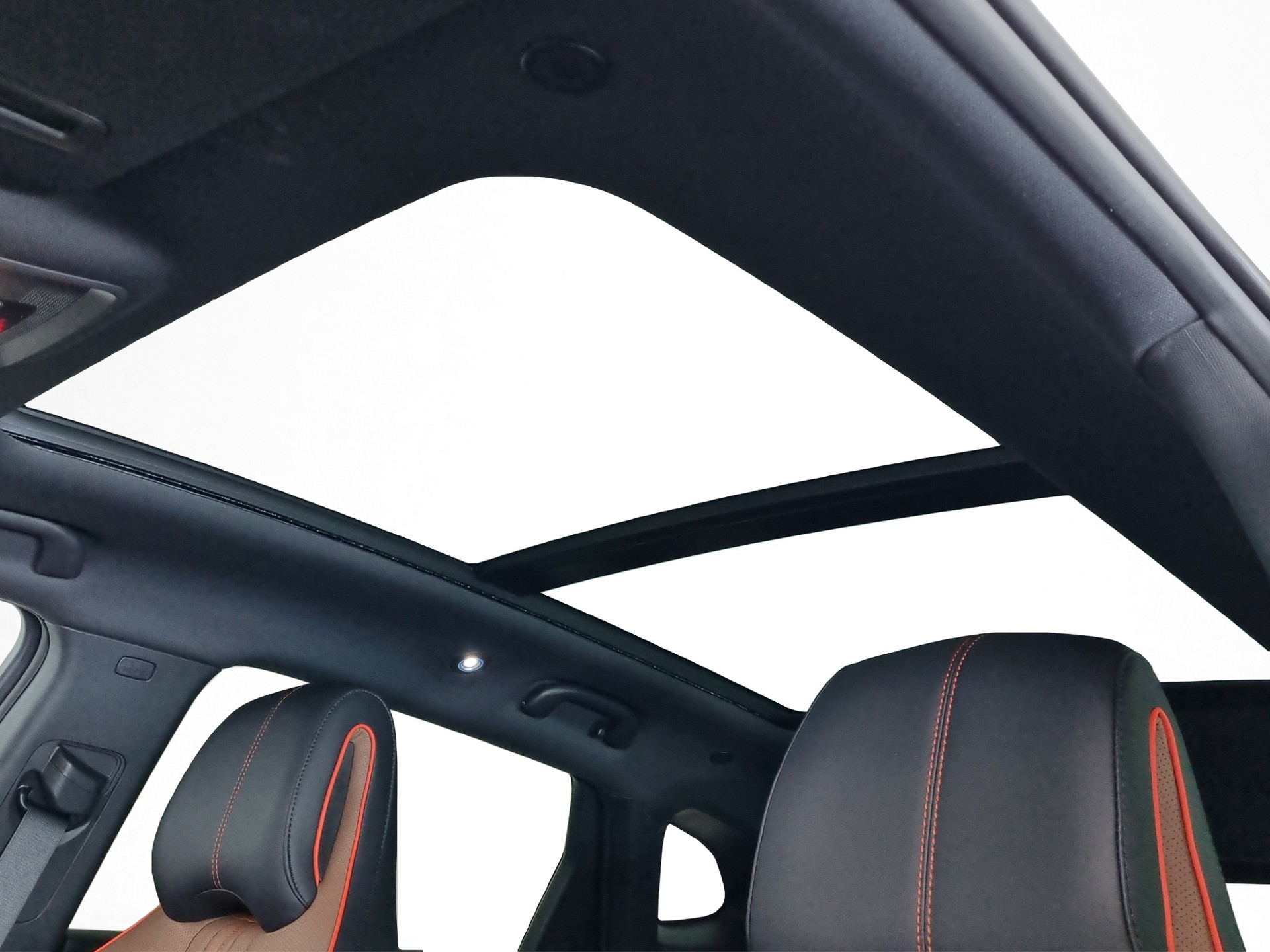 BYD Seal U DM-i Comfort FWD-image-12