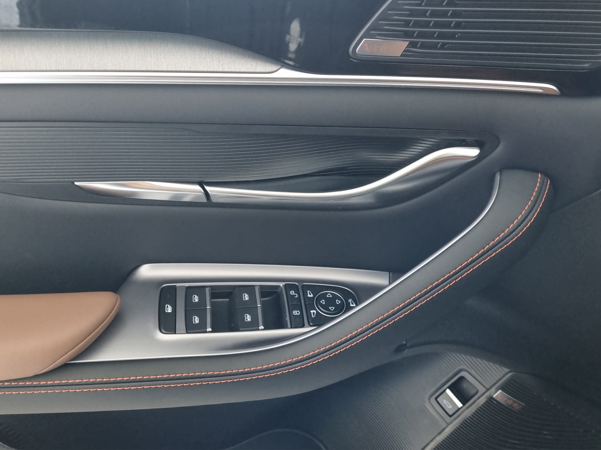BYD Seal U DM-i Comfort FWD-image-11
