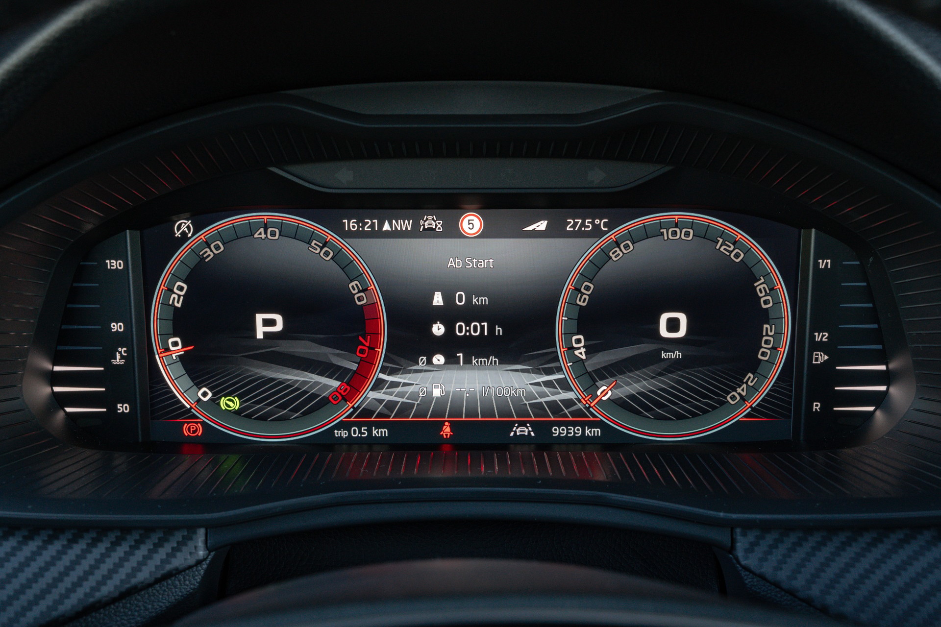 SKODA Kamiq 1.5 TSI Monte Carlo DSG-image-16
