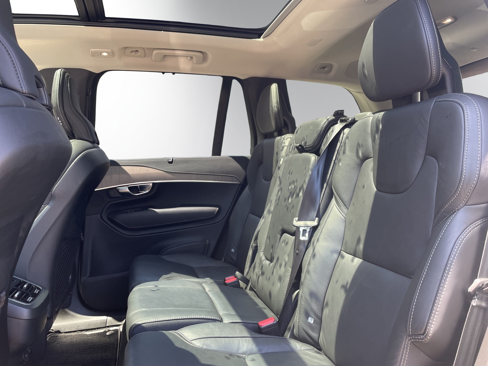 VOLVO XC90 B5 Diesel Mild Hybrid AWD Ultimate Dark Geartronic-image-11