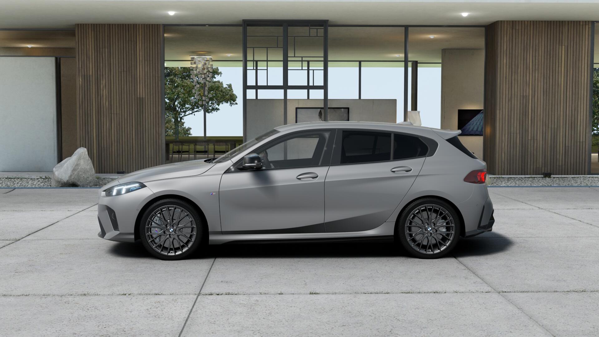 BMW M135i xDrive-image-1