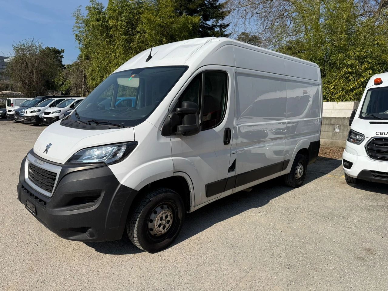 PEUGEOT Boxer 2.2 HDI 335 Premium L2H2-image-1