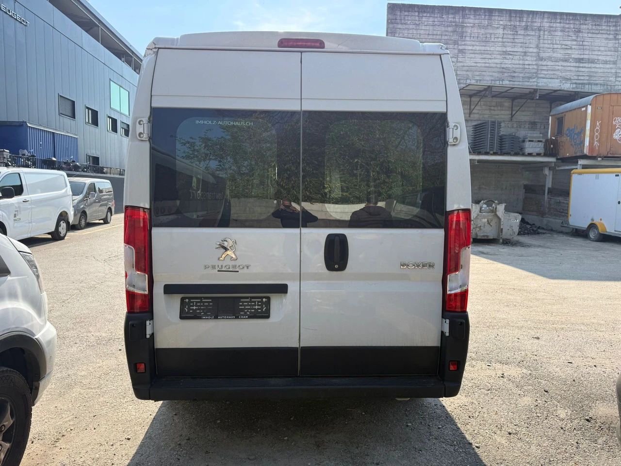 PEUGEOT Boxer 2.2 HDI 335 Premium L2H2-image-4