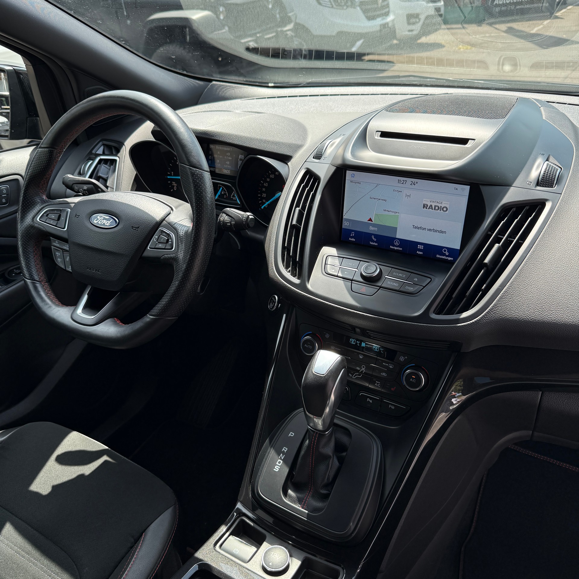 FORD Kuga 2.0 TDCi ST Line High 4WD PowerShift-image-10