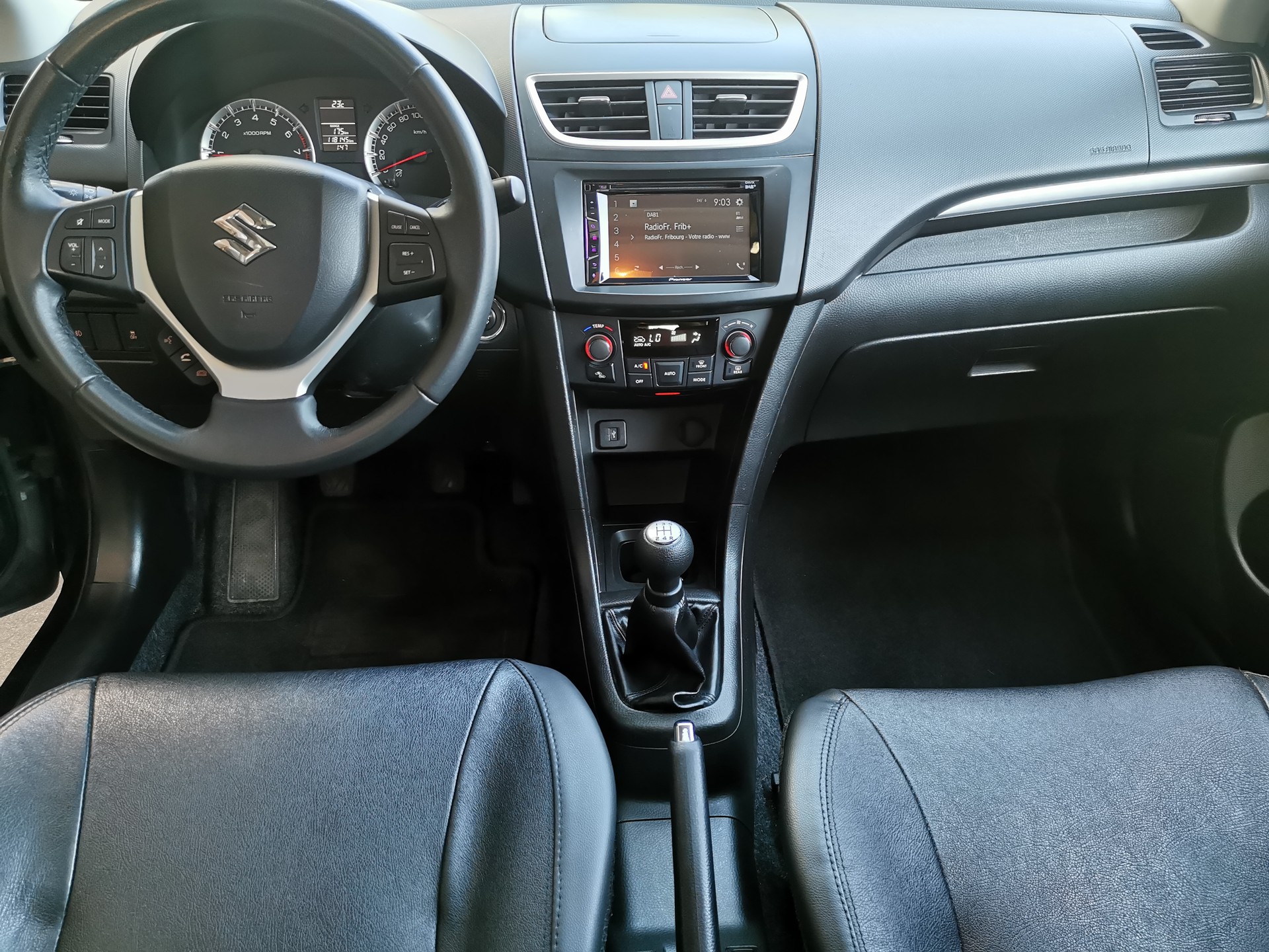 SUZUKI Swift 1.2i 16V Pack 4x4-image-14