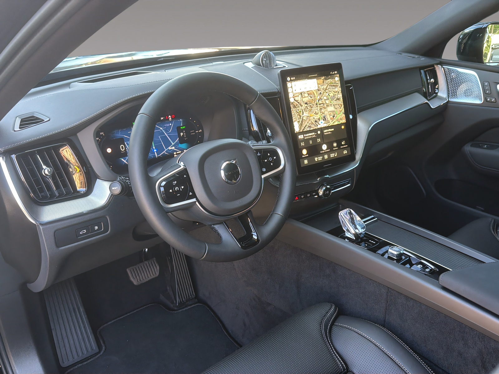 VOLVO XC60 2.0 T8 TE Black Edition eAWD-image-7