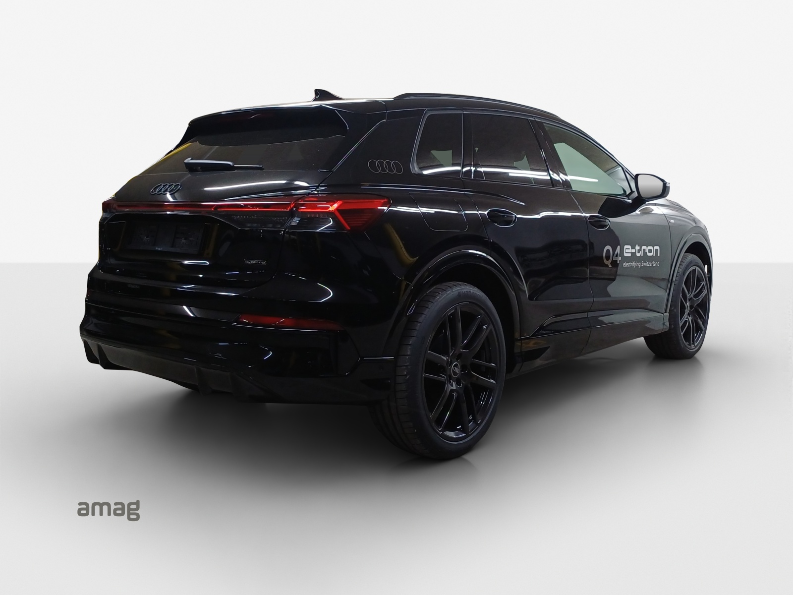 AUDI Q4 e-tron SUV quattro performance-image-4
