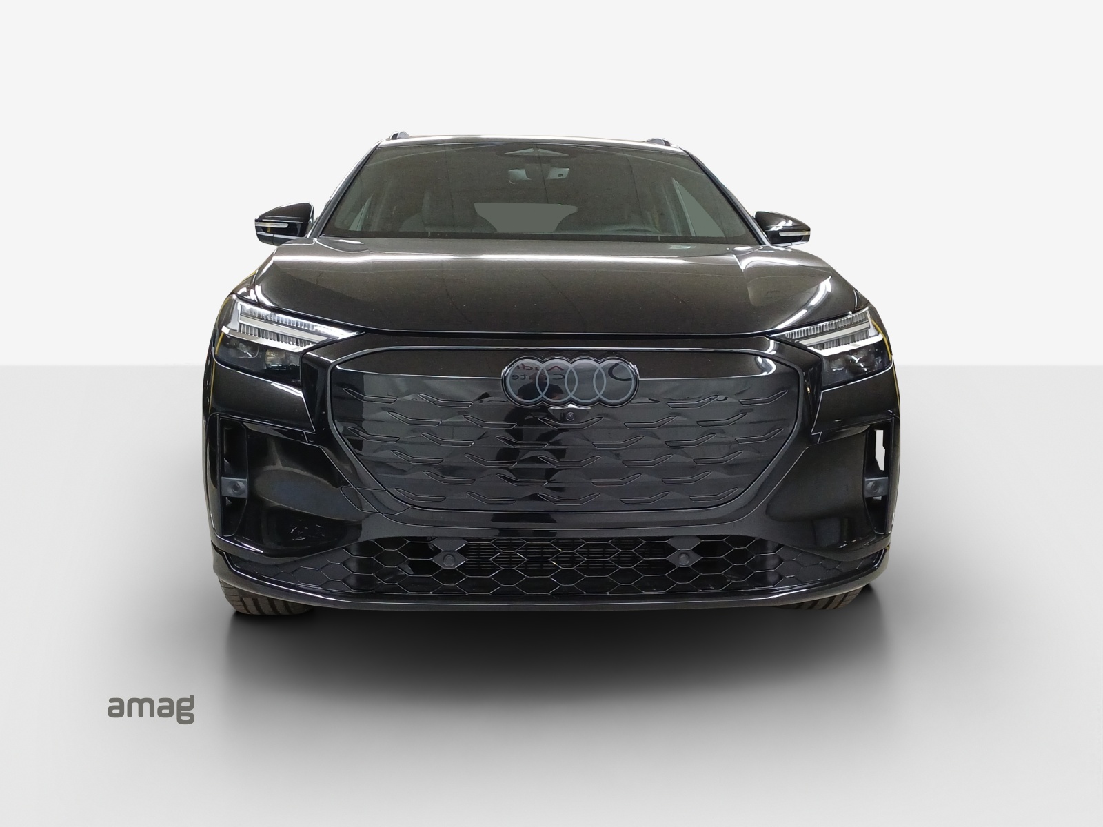 AUDI Q4 e-tron SUV quattro performance-image-6
