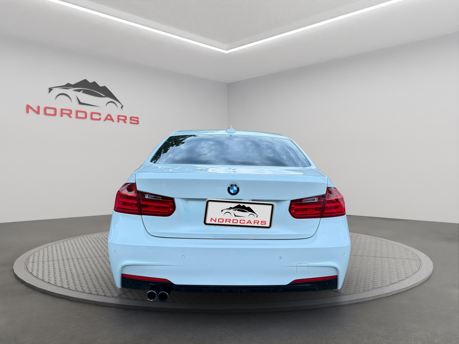 BMW 328i xDrive Luxury Line Steptronic-image-3