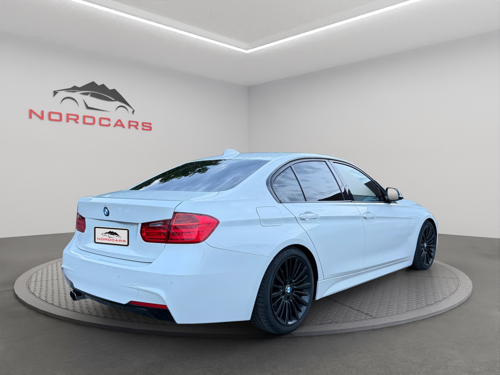 BMW 328i xDrive Luxury Line Steptronic-image-4