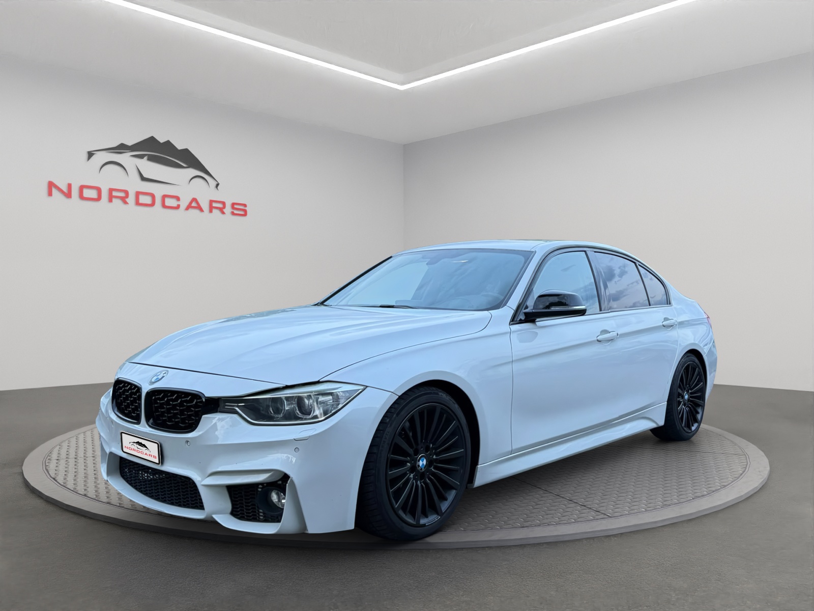 BMW 328i xDrive Luxury Line Steptronic-image-0