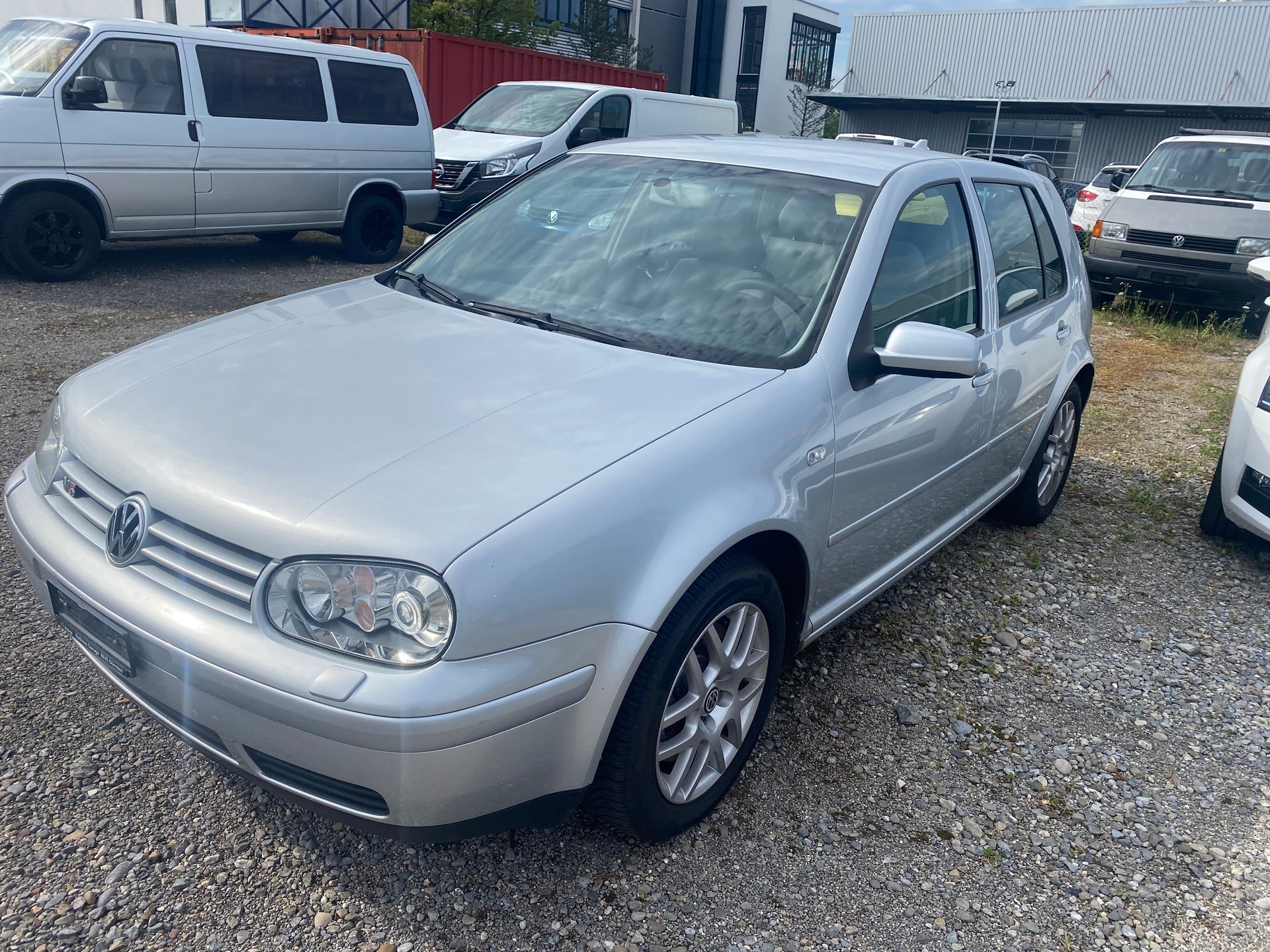 VW Golf 2.3 Highline-image-1