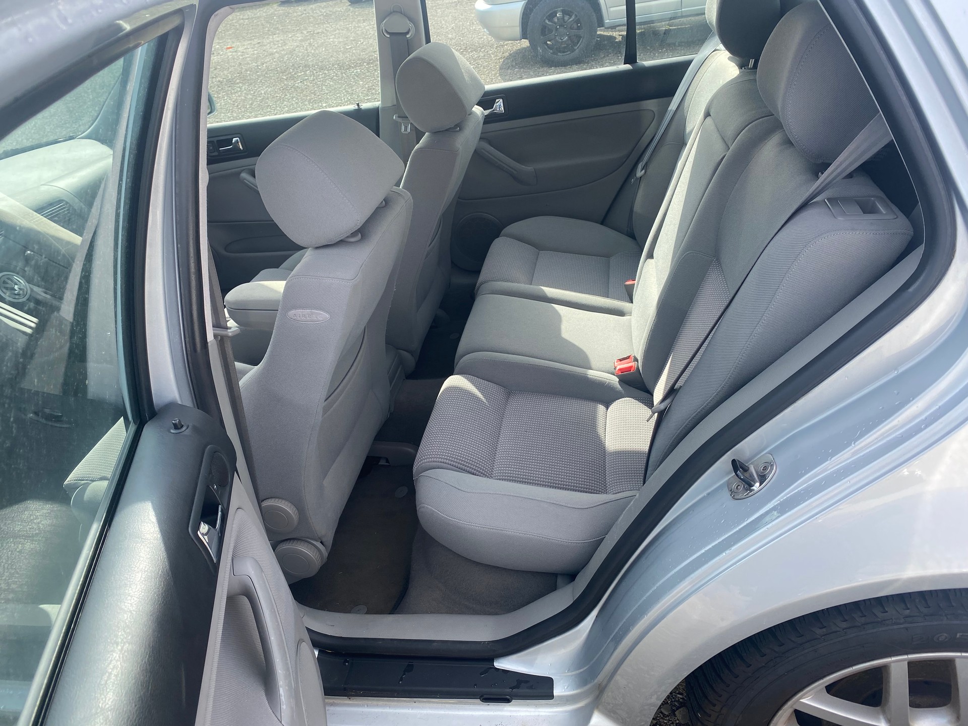 VW Golf 2.3 Highline-image-9
