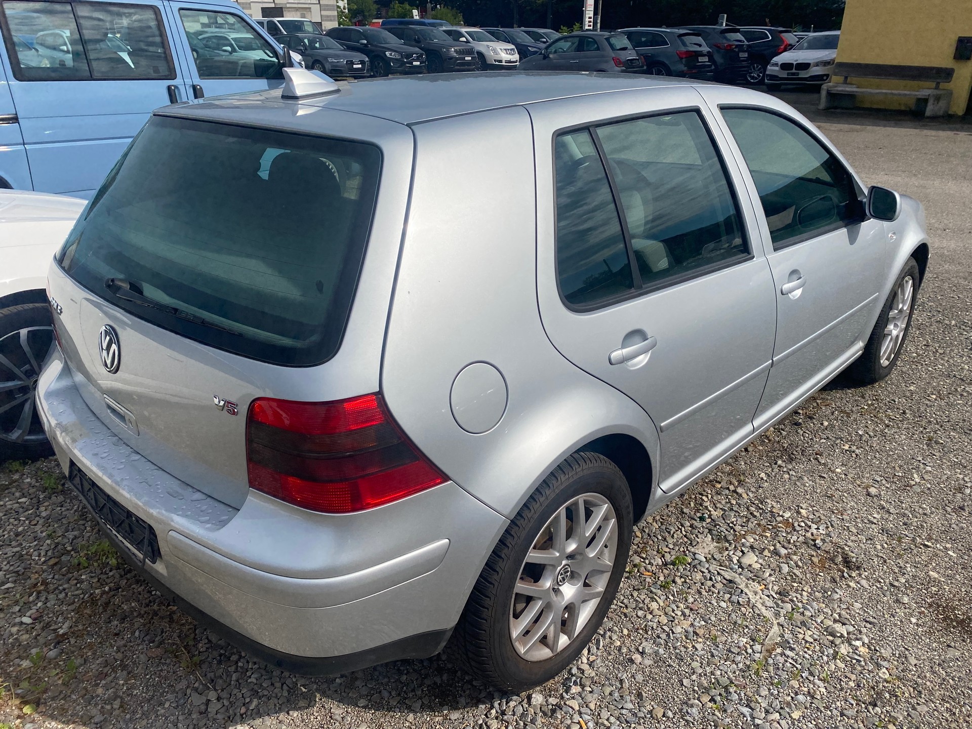 VW Golf 2.3 Highline-image-4
