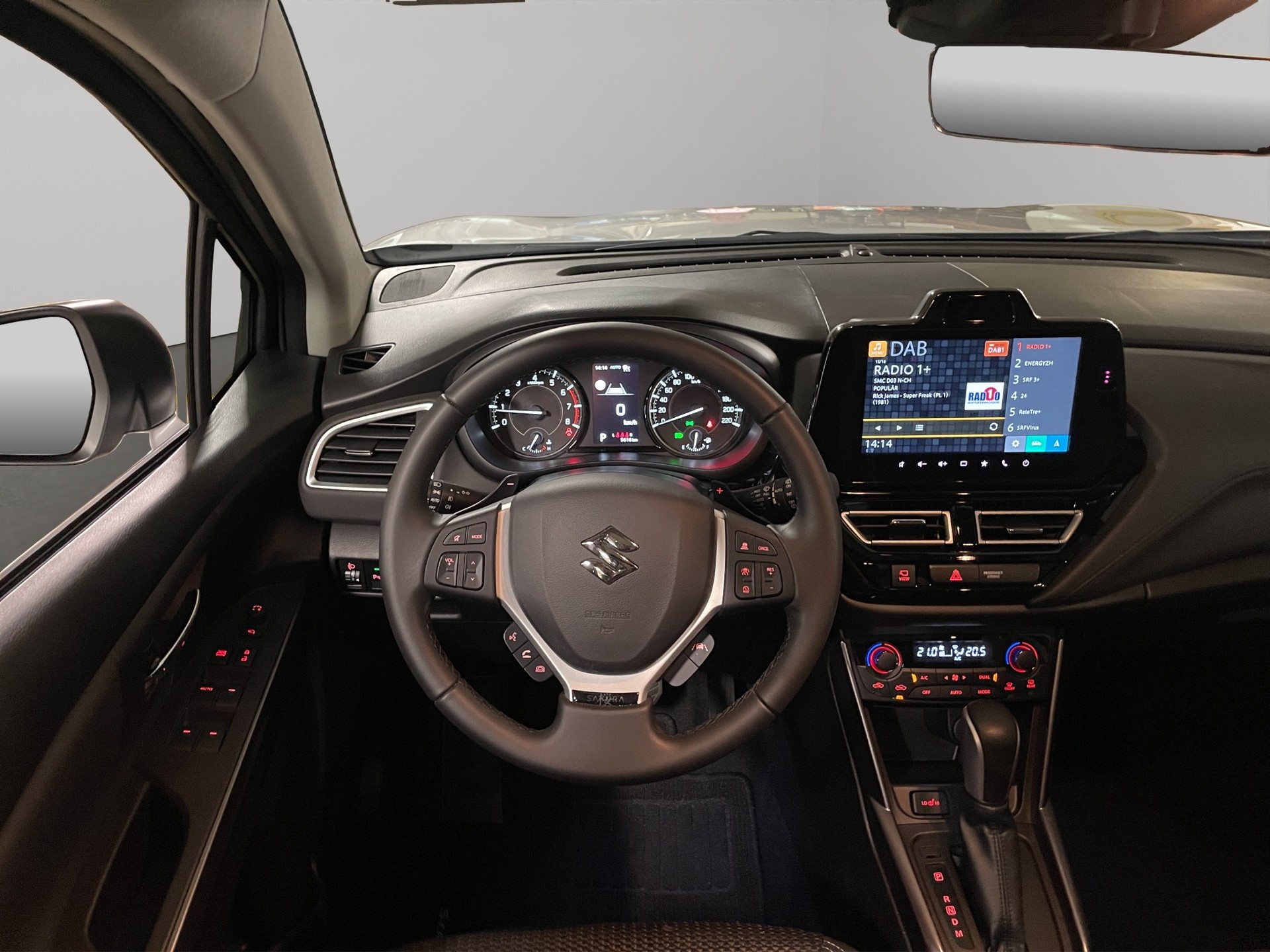 SUZUKI S-Cross 1.4 T Sakura Top Hybrid 4x4-image-10