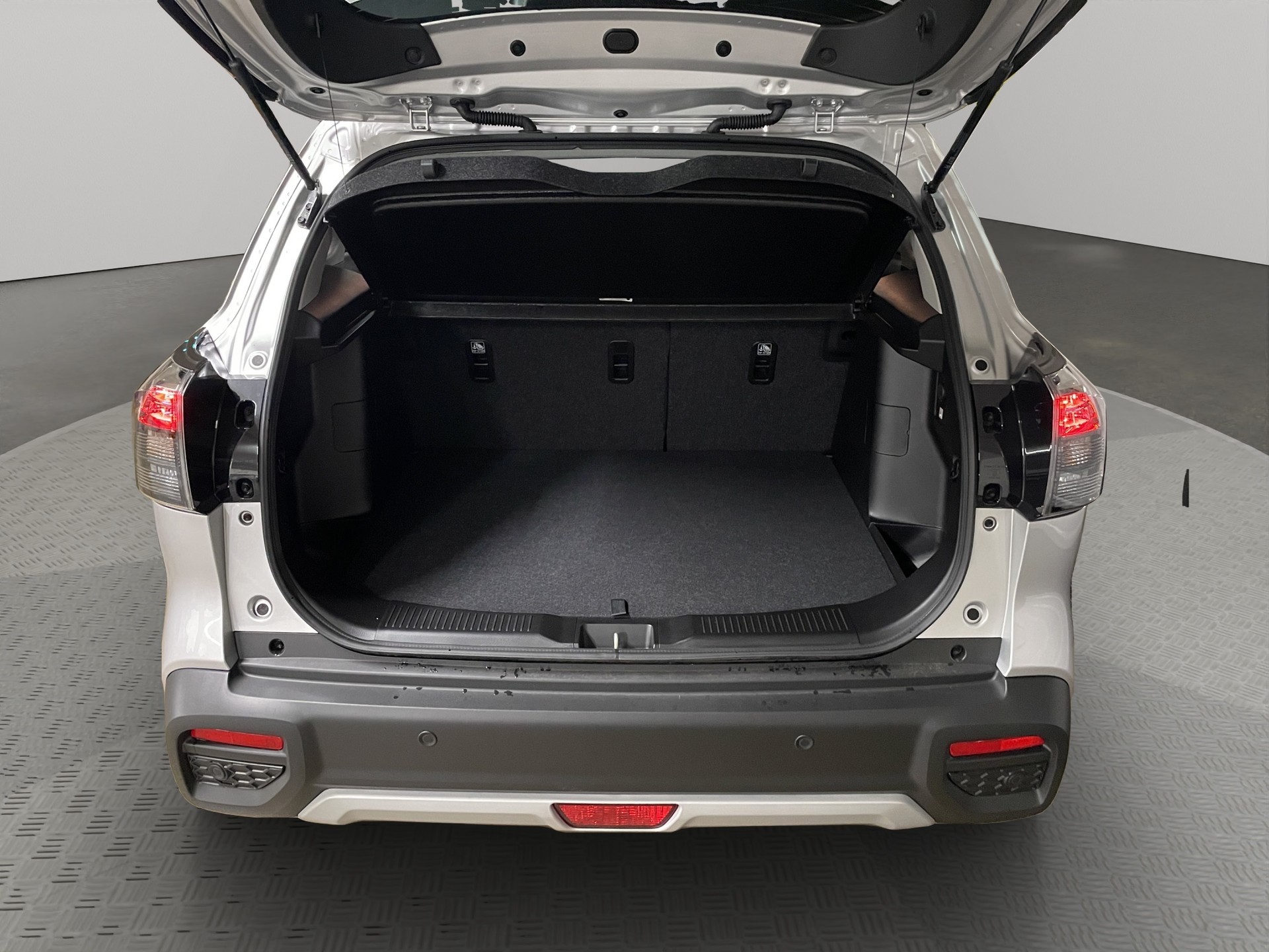 SUZUKI S-Cross 1.4 T Sakura Top Hybrid 4x4-image-13
