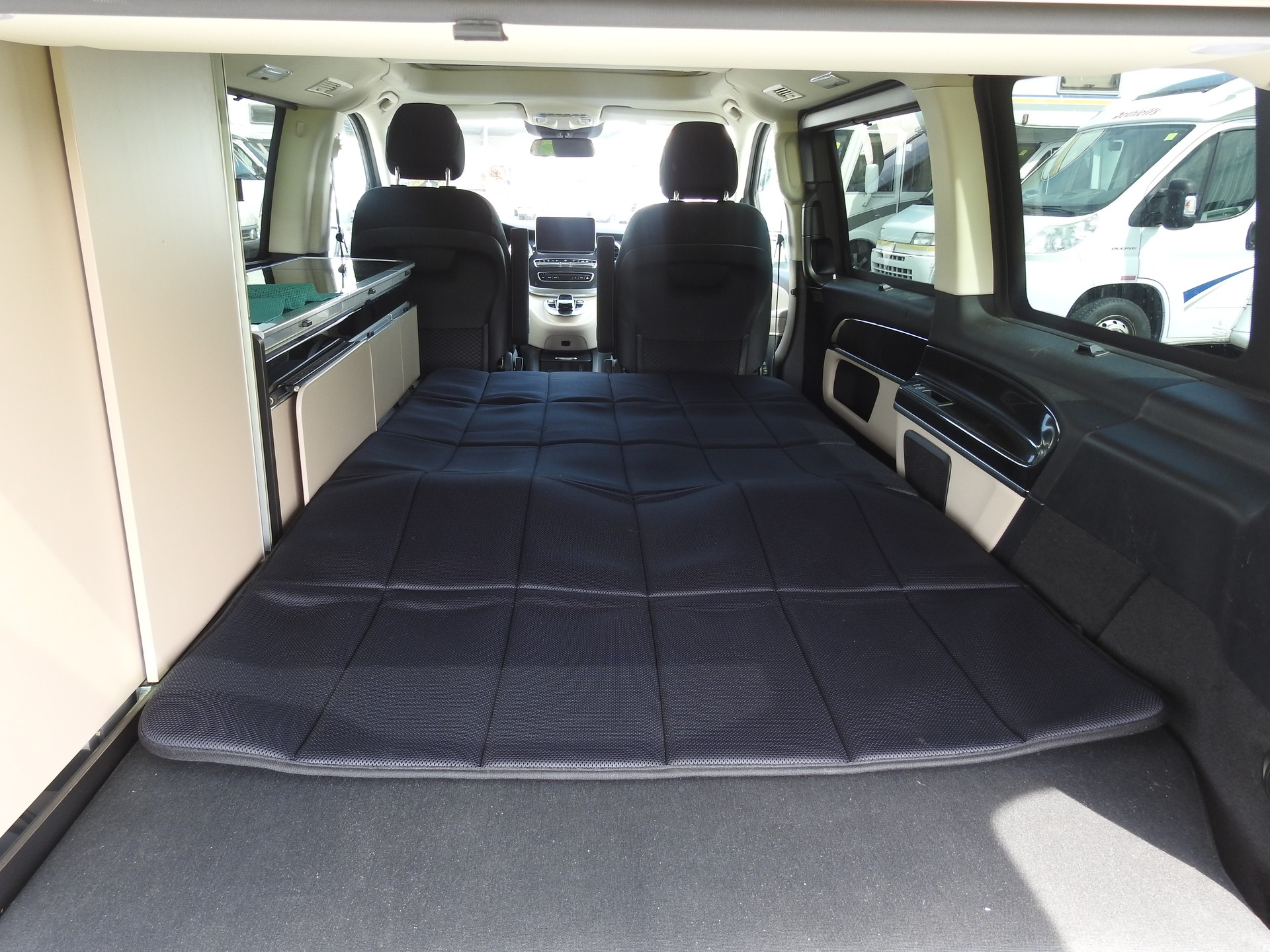 MERCEDES-BENZ Marco Polo 250 d 7G-Tronic 4M-image-8