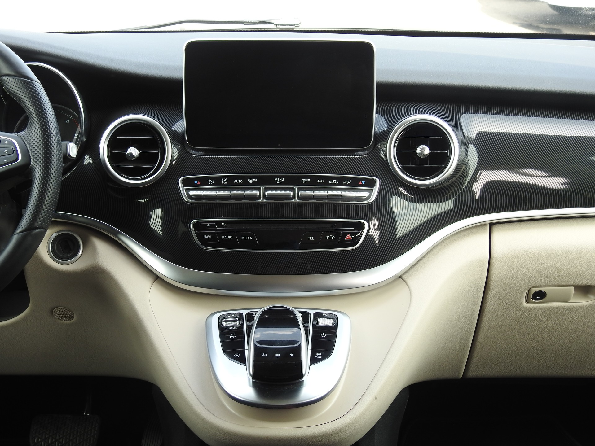 MERCEDES-BENZ Marco Polo 250 d 7G-Tronic 4M-image-16