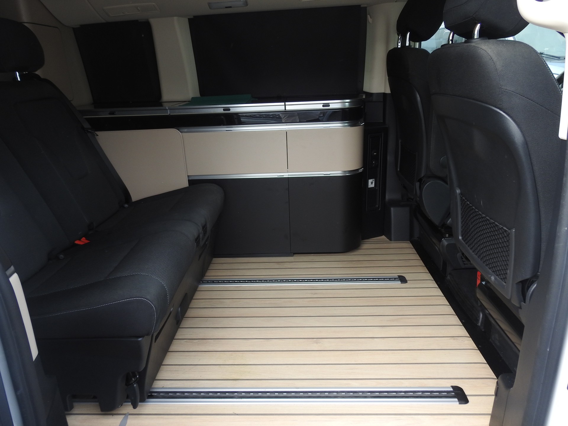 MERCEDES-BENZ Marco Polo 250 d 7G-Tronic 4M-image-19