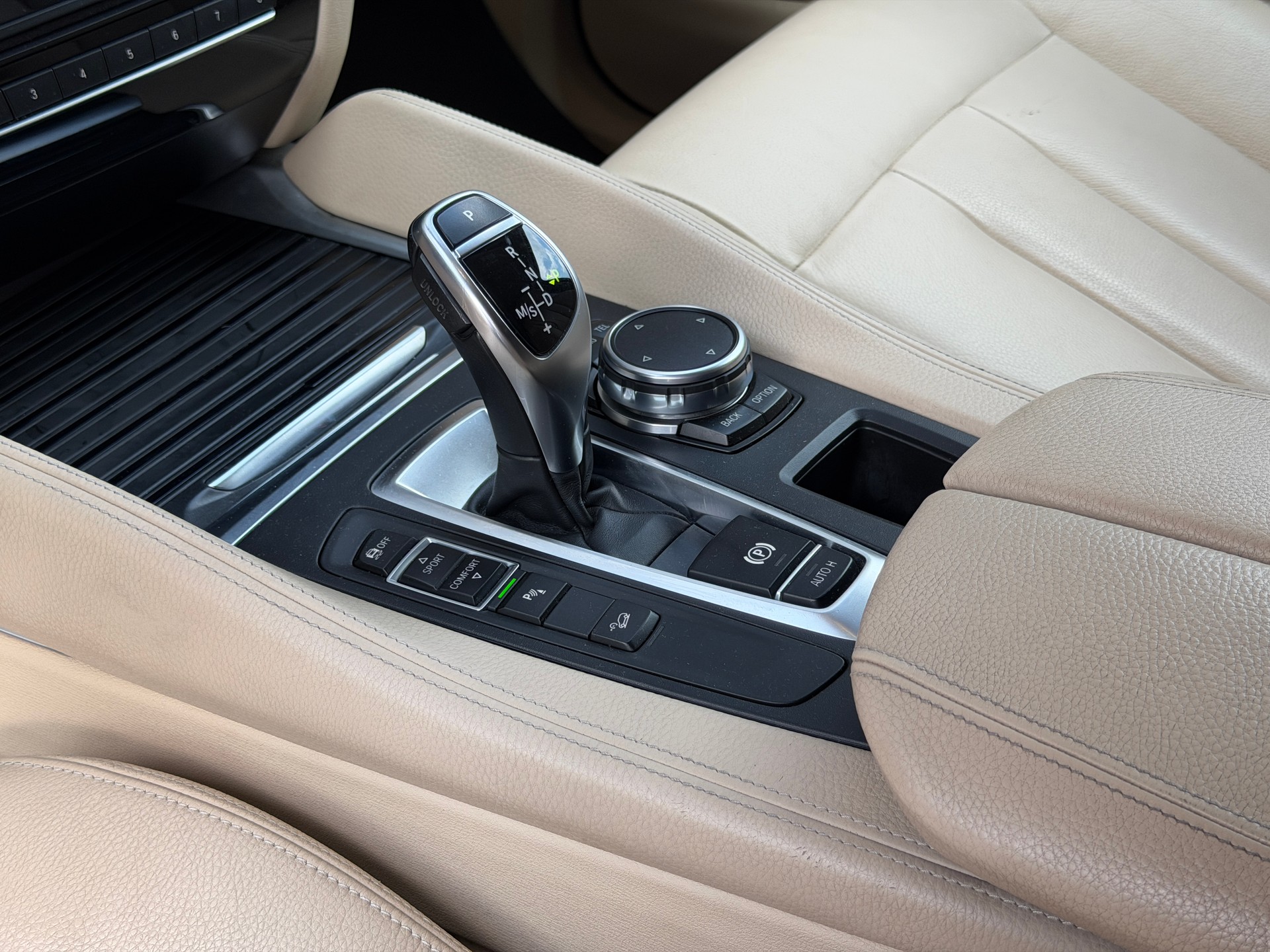 BMW X6 xDrive 30d Steptronic *HAMANN* *frisch MFK+Service*-image-15