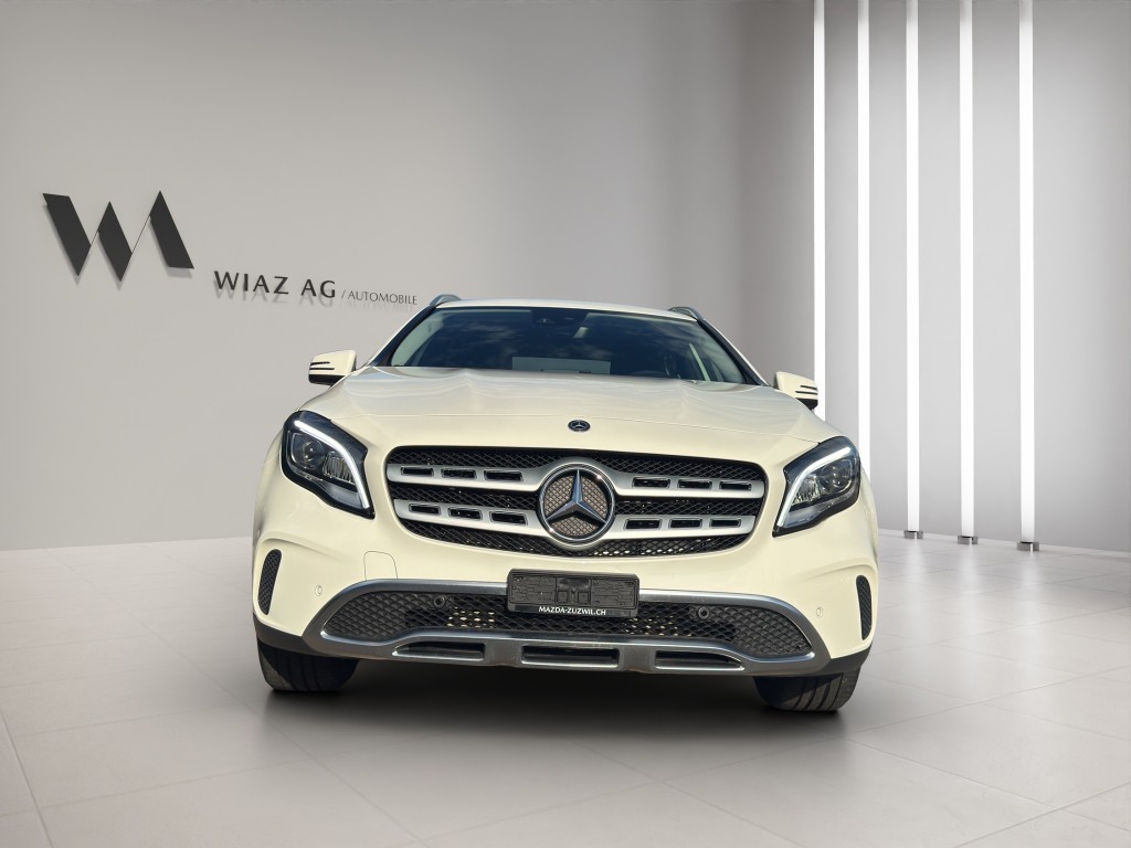 MERCEDES-BENZ GLA 200 d Urban 4m 7G-DCT-image-14