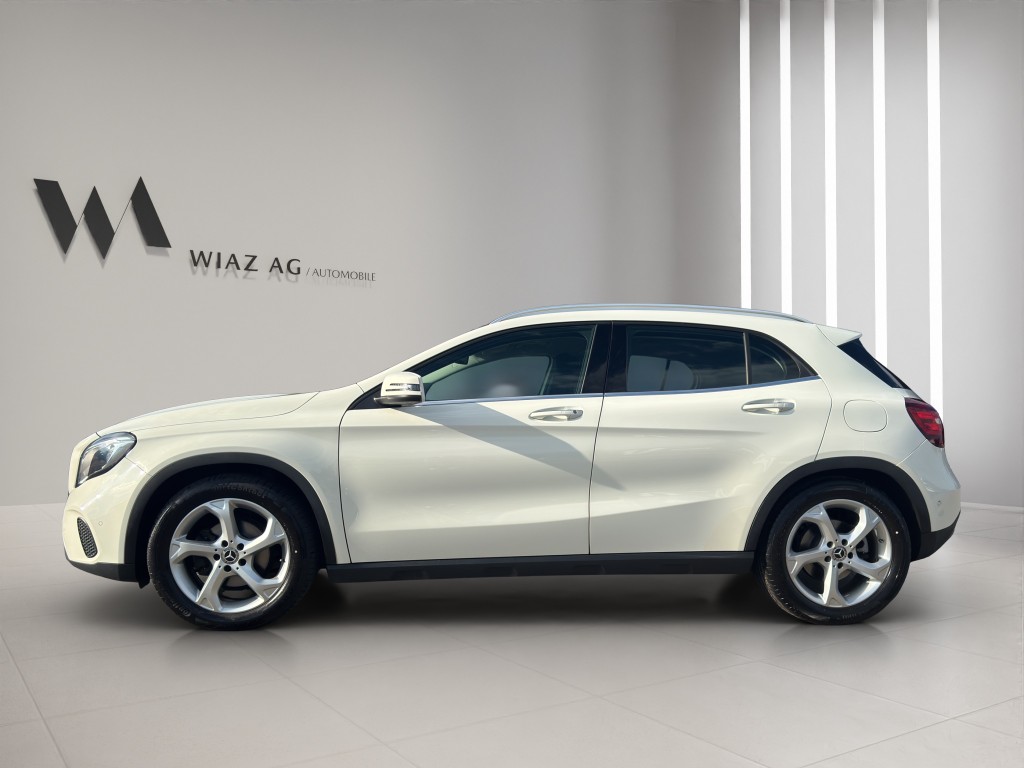 MERCEDES-BENZ GLA 200 d Urban 4m 7G-DCT-image-1