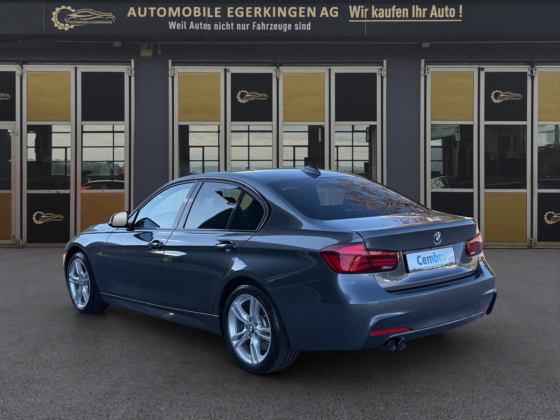 BMW 330d xDrive Edition M Sport Steptronic-image-6